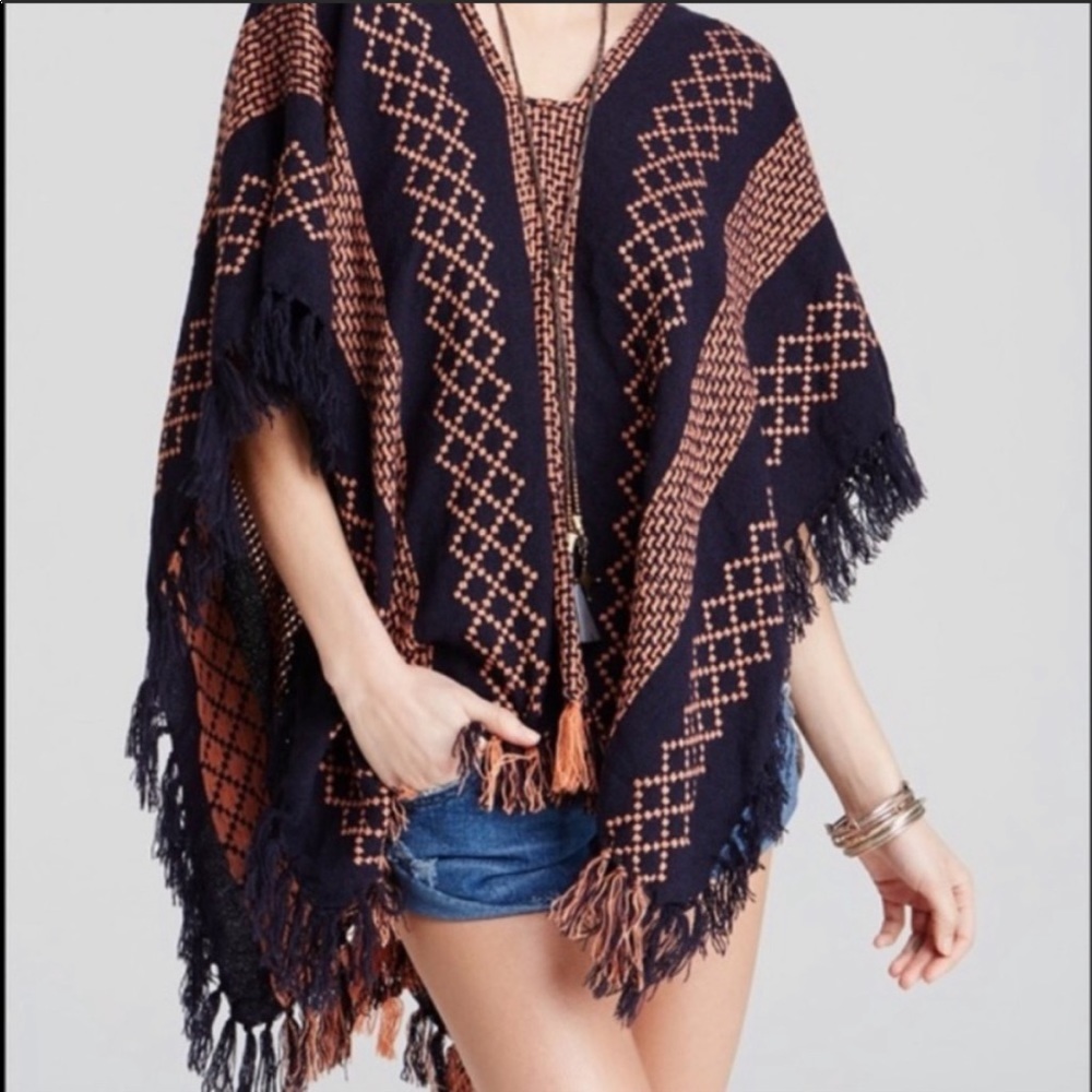 ❌SOLD❌ Free People Poncho - Picture 1 of 5